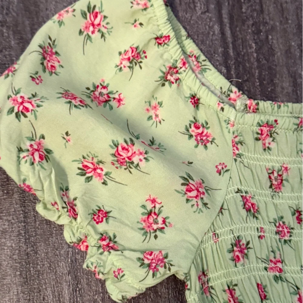 Children’s Place light green floral short-sleeve dress